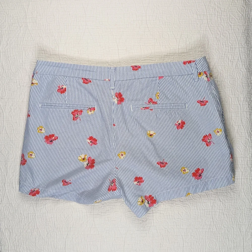 Old Navy Pinstripe‎ With Floral Shorts Blue/White/Red Women's 12